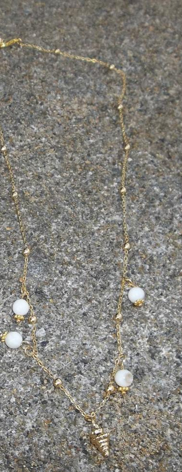 Caracolito necklace